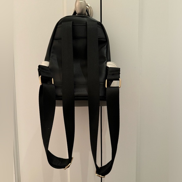 Black and white mini backpack - Picture 2 of 3